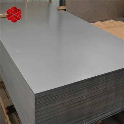 Ir tērauda plāksnes dzelzs?